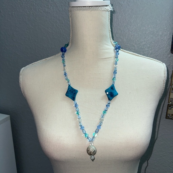 Handcrafted beaded necklace - Picture 1 of 1